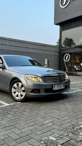 Mercedes Benz W204 C200 Classic Nik 2009 Reg 2010 Pajak On