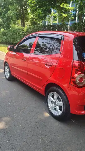 Kia Picanto 2010 Bensin