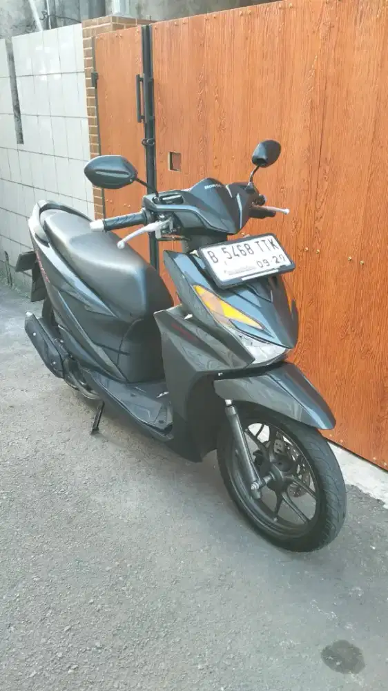 Bissmillah dijual motor Honda beat deluxe like new 2024 istimewa