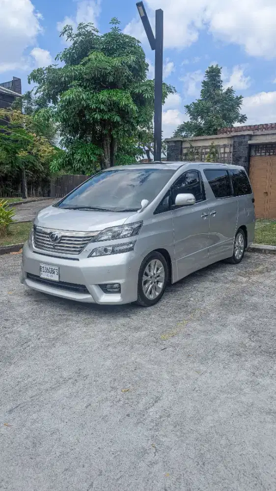 VELLFIRE Z PREMIUM SOUND LOW KM