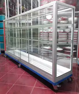 Etalase Pakai Roda Panjang 2M Kaca Full 5MM
