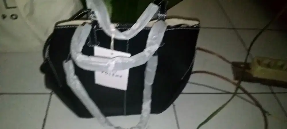 Tas baru buat cwe kondisi barang masih baru semua