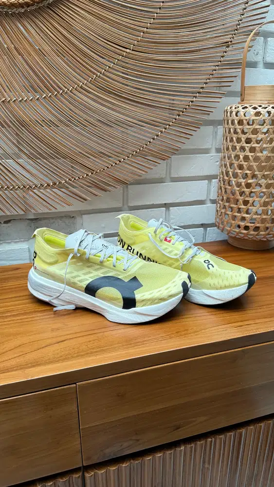 ON running  cloud BOOM strike like new size 44