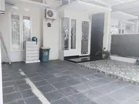 Di sewakan rumah lantai 2