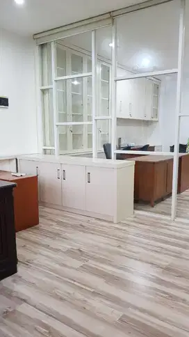DISEWAKAN RUKO GADING BATAVIA KELAPA GADING LT 3