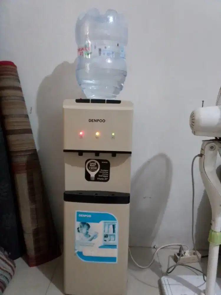 Dispenser Denpoo galon atas hot & cold