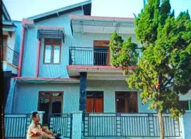 Disewakan rumah cantik per tahun