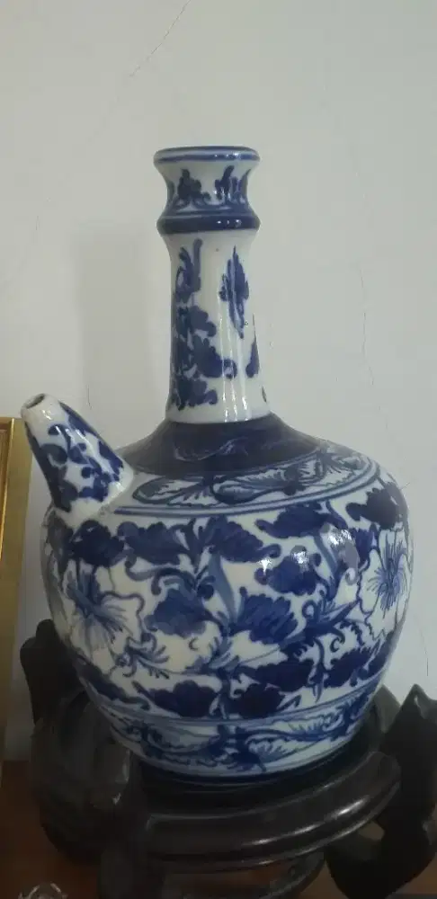 Guci Biru antik