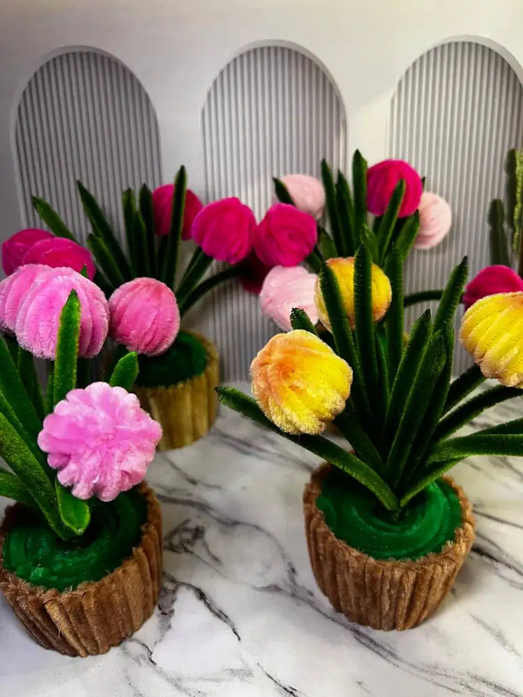 Mini Bunga Tulip Gemoy 5 Tangkai – Dekorasi Meja Handmade