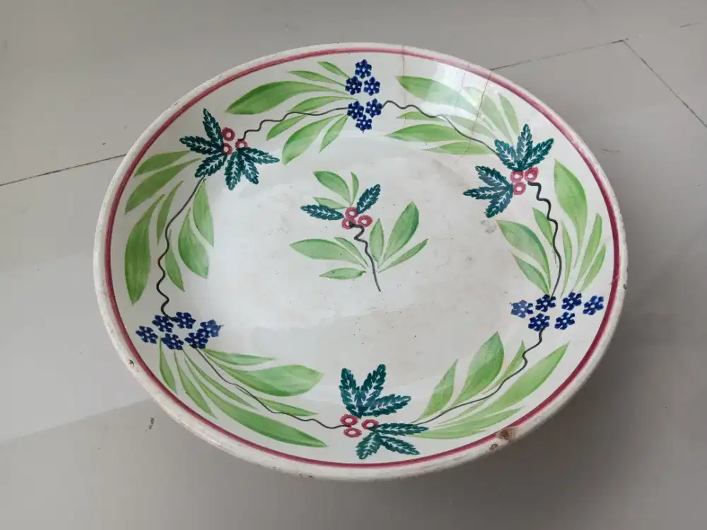 Piring Antik Société Céramique Maastricht – Belanda – ca. 1891–1900