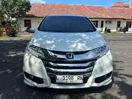 ODYSSEY 2.4 PRESTIGE BENSIN MATIC 2014 KM 62rb