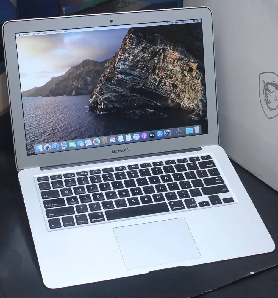 Jual MacBook Air 13-Inch, Early 2015 Intel Core i5 ( Laptop Apple )