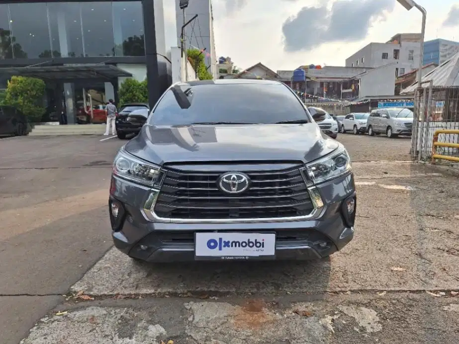 DP MURAH Toyota Kijang Innova 2.0 V Bensin-AT 2021 Abu-Abu CVOOB