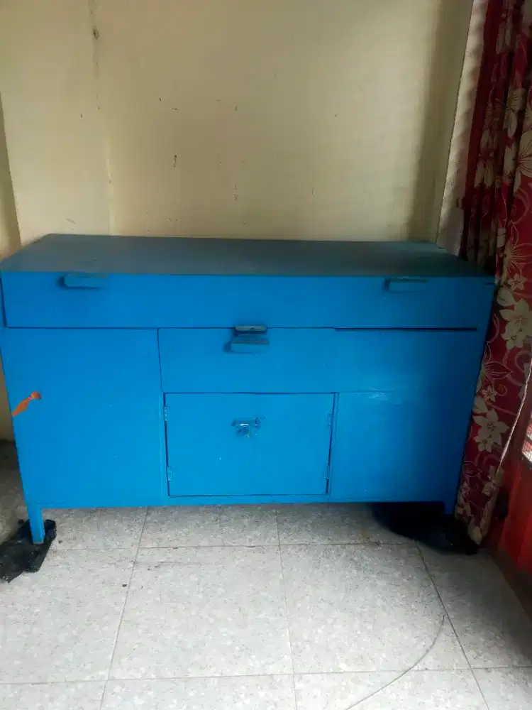 Meja besi untuk 2 kompor  atau 4 tungku