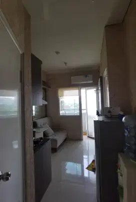 Jual Cepat Apartemen Murah Green Pramuka City 2BR Furnished Lokasi Premium
