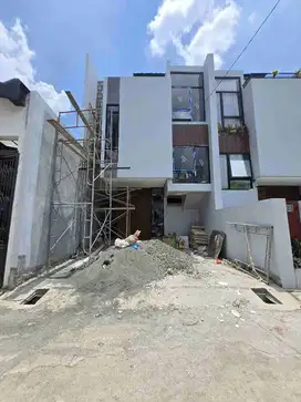 Dijual Rumah Baru 3 Lantai Dalam Cluster Di Duren Sawit Jakarta Timur