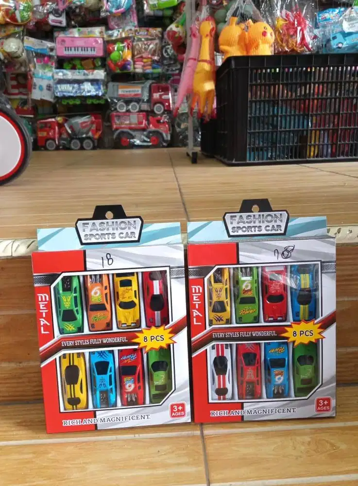 mainan anak mobil isi 8