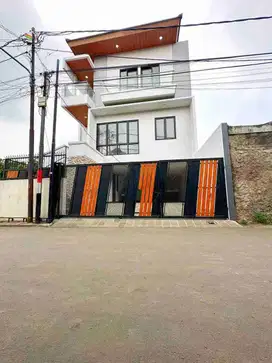 Hunian Megah Bergaya Modern Kontemporer di Duren Sawit – Jakarta Timur