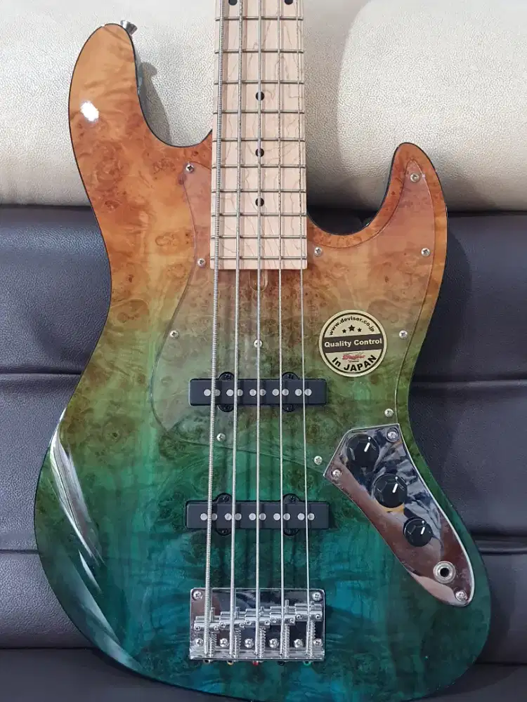 DIJUAL BASS BACCHUS SENAR 5