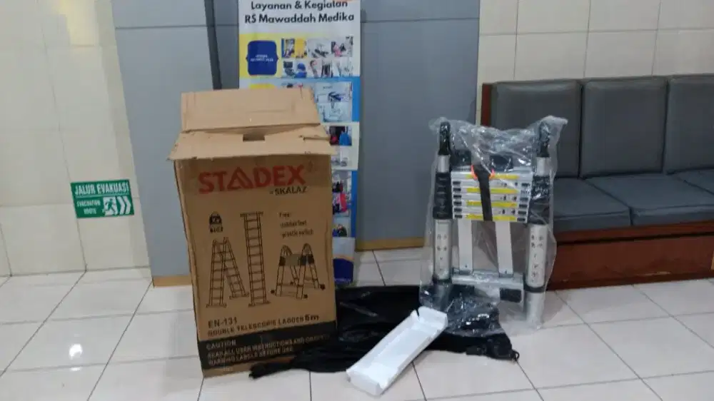 Tangga teleskopik dobel 4,4m