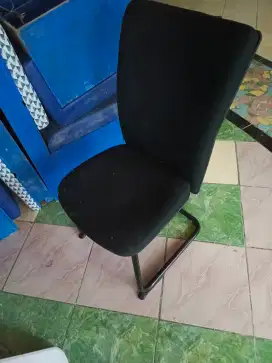 Kursi kantor Fantoni laconic L