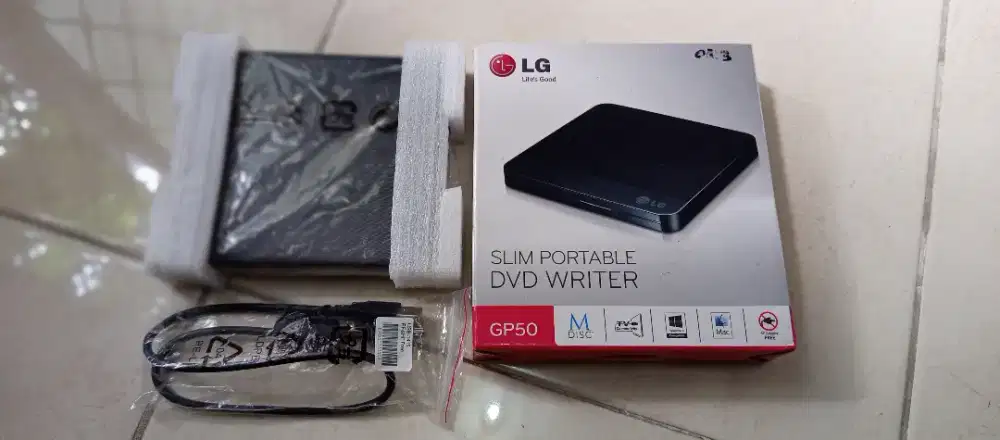 LG Slim Portable DVD Writer GP50NB40