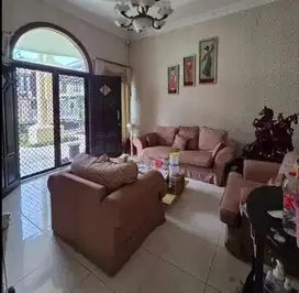 Rumah Siap Huni Villa Royal Dekat Pakuwon City Mall