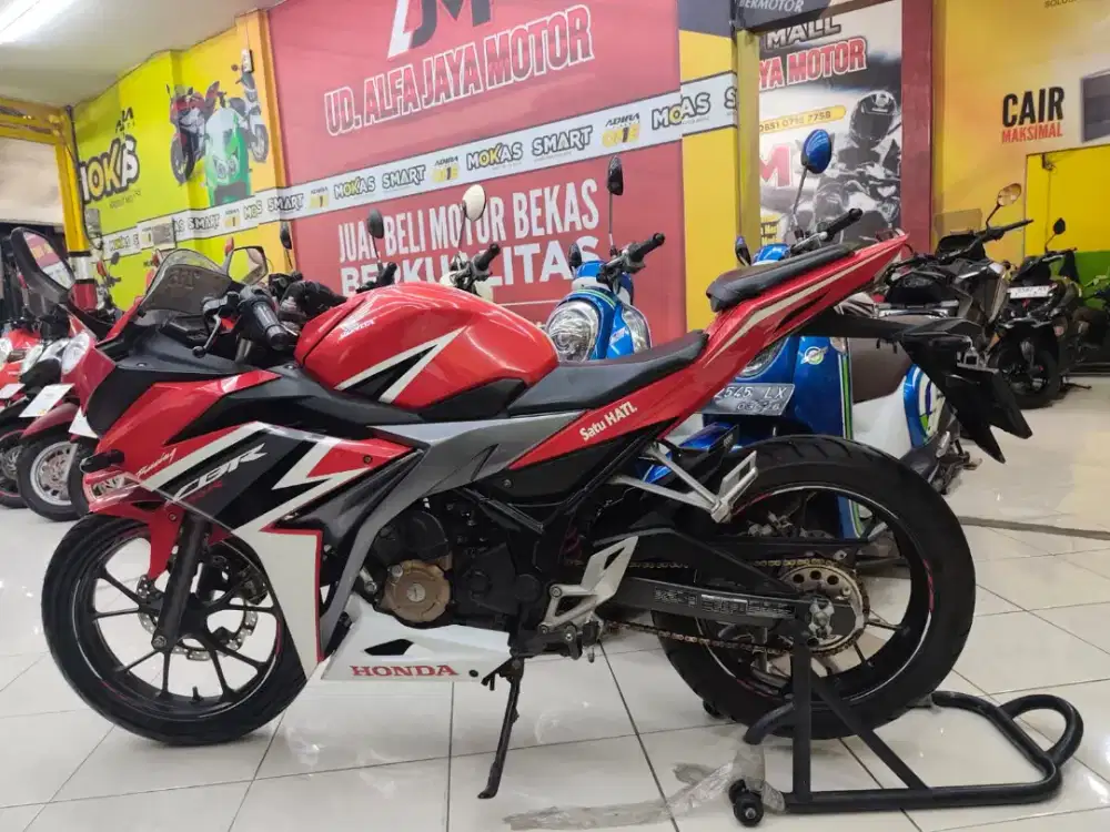 Kredit murah # Honda CBR 150R tahun 2019