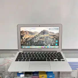 Macbook air 2015 dual core intel core i5 | ram 4gbb| ssd 128gb | 11inc