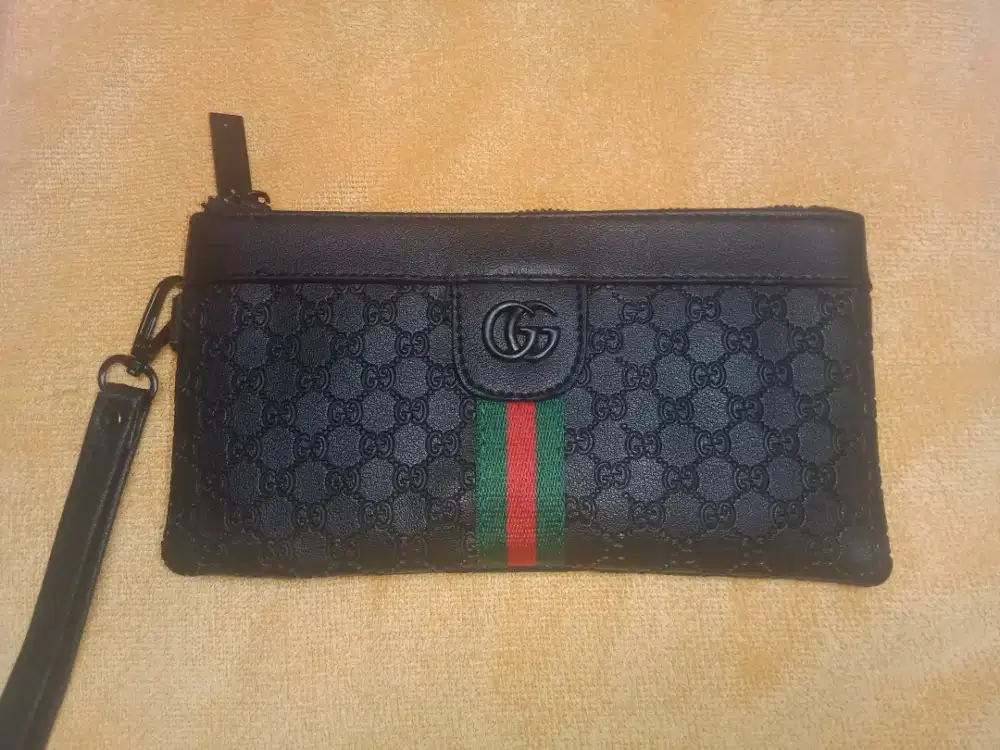 Dompet gucchi hitam