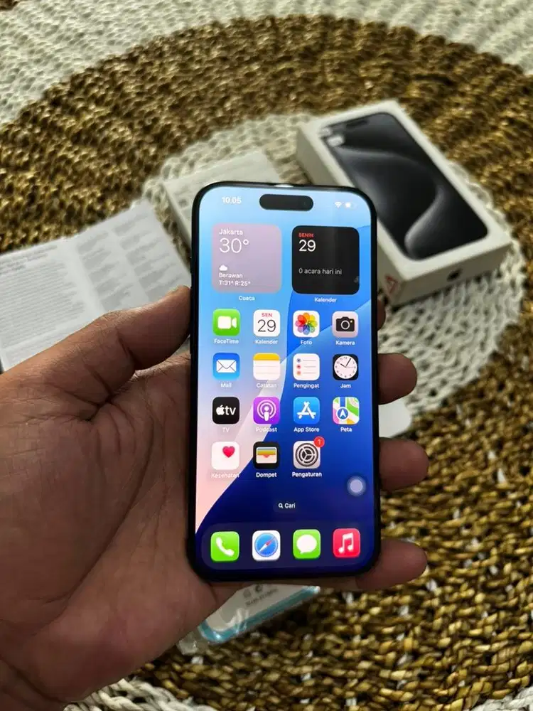 Iphone 15 pro 256gb iBox BH 97% cc 145 garansi november 2025