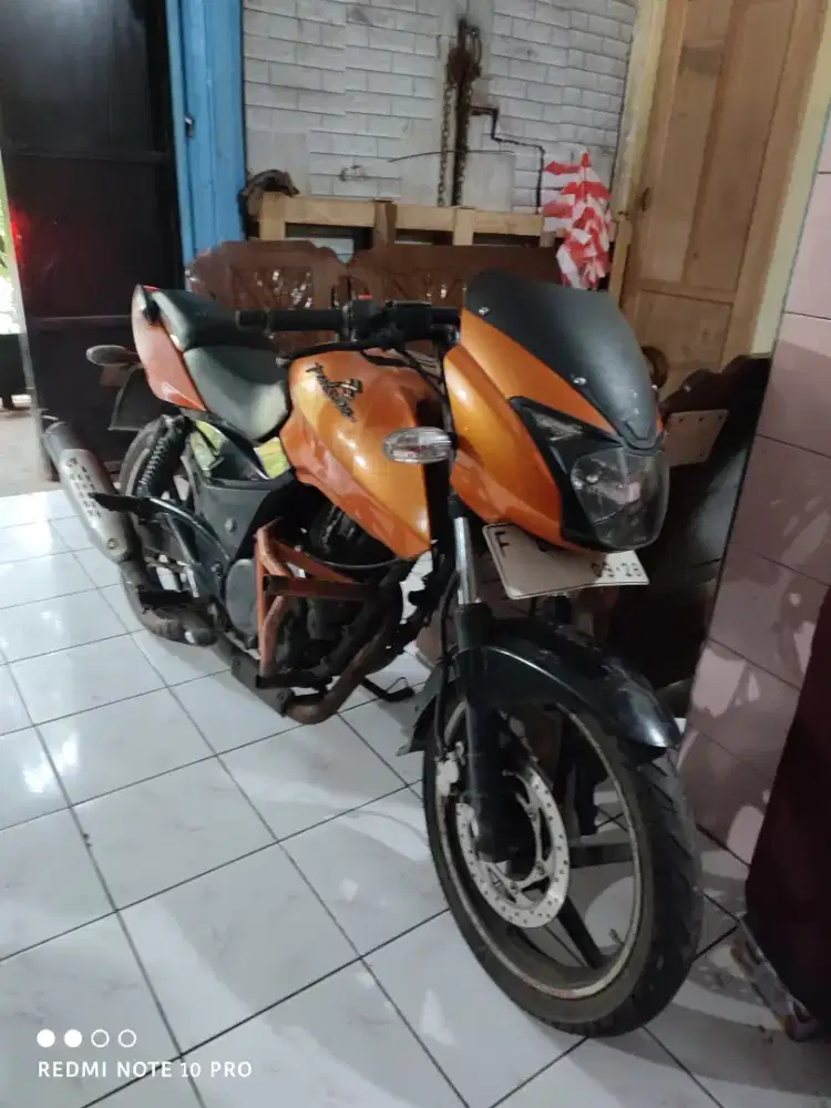 Pulsar 180 cc oren pajak 2026 kumplit