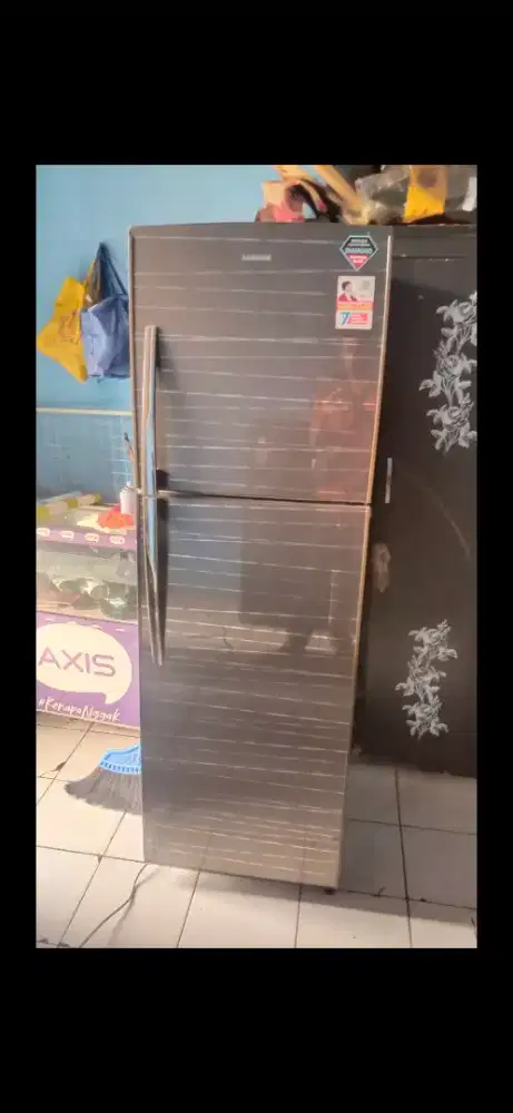 Jual kulkas 2 pintu normal no kendala merk SANKEN TEMPERED GLASS