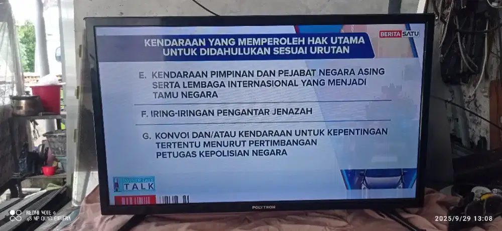 TV LED Polytron 32 inchi, pld 32t7511. Kondisi normal.