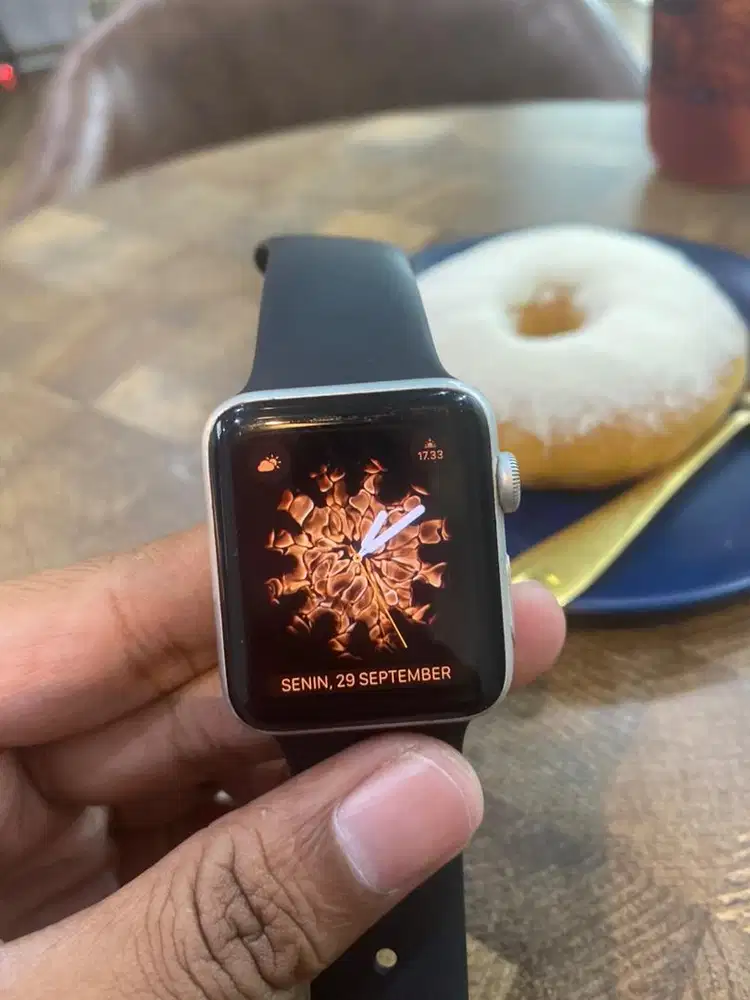 Apple watch series 3 42mm celluler