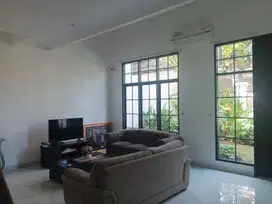 DISEWAKAN RUMAH SIAP HUNI DI JALAN KESEHATAN JAKSEL