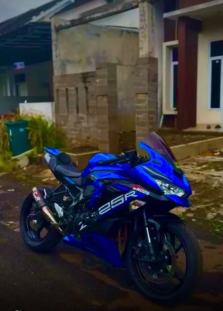 DIJUAL KAWASAKI NINJA ZX-25R