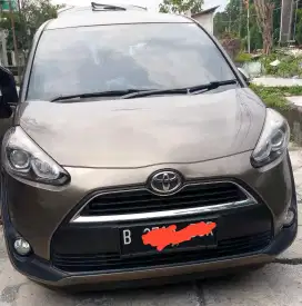 Dijual Toyota Sienta 1.5 V CVT Tahun 2017