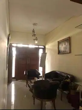 Dijual Rumah 2 Lantai Siap Huni Nyaman Terawat Minimalis Lokasi di Jalan Kembar Bandung