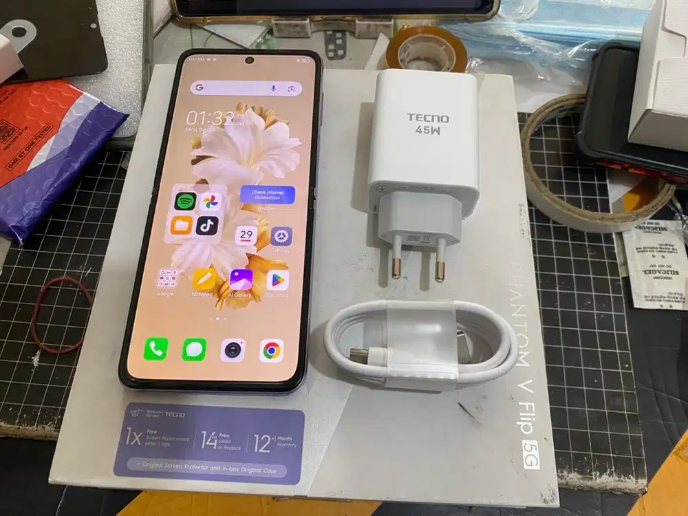 tecno phantom v flip 5g 8/256gb fullset original