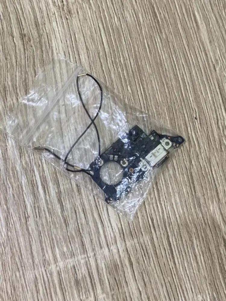 Papan charger + sensor sidik jari copotan oppo reno 11f