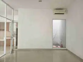 DISEWAKAN RUMAH CLUSTER ALICANTE, GADING SERPONG