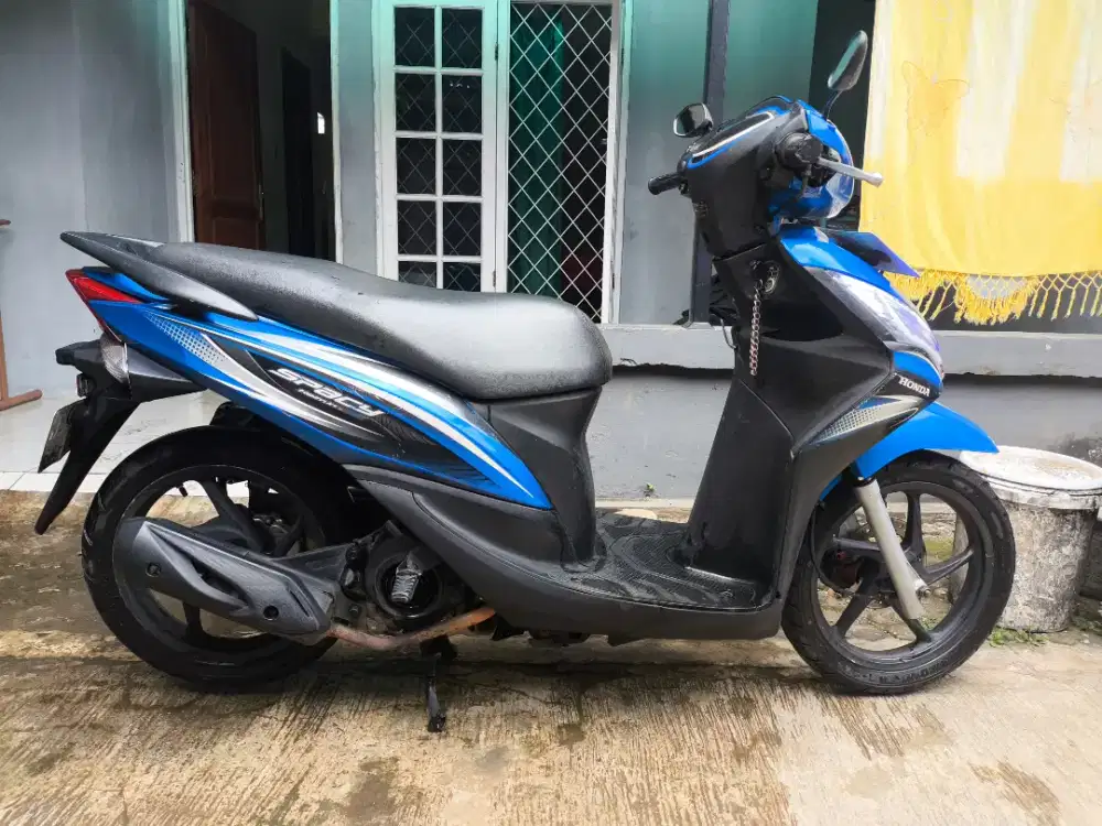 Honda spacy 2011