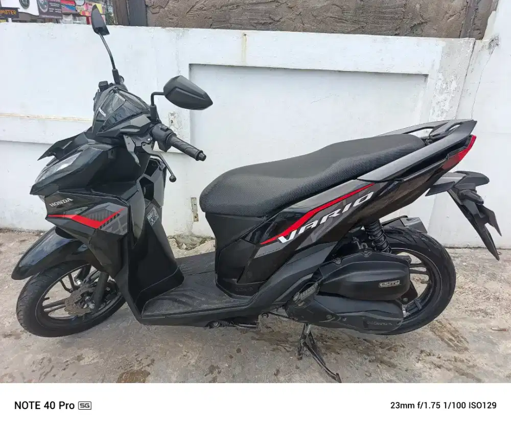 Jual beli vario 125 th2023 seberang warung mas bro hairi motor bjm