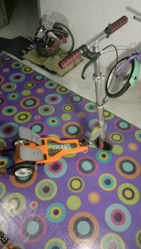 Otoped genjot atau scooter genjot vita T