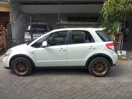 Suzuki SX4 2011 Bensin