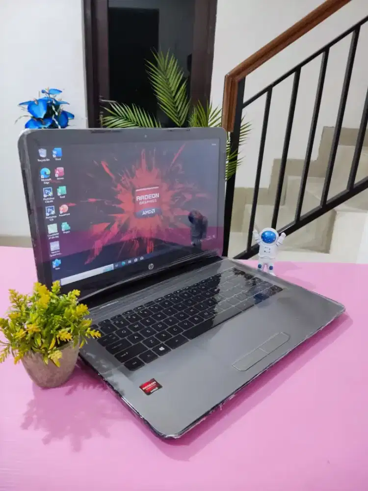 Laptop Design HP 14 Amd a8 Ram 16/256gb Ssd Aplikasi Lengkap Siap Pake