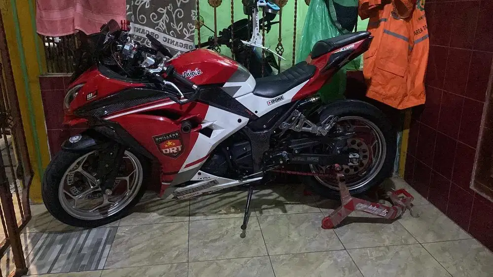 Jual motor second ninja 250 merah