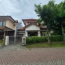 BU POLL, RUMAH SECOND TERAWAT DI GRAHA FAMILY STRATEGIS, NEGO TIPIS