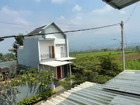 Villa Luas 92 m2 Panorama cantik pegunungan dan city light kota batu